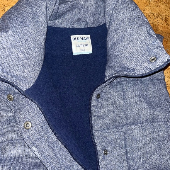 Old Navy Winter Vest - Picture 4 of 4